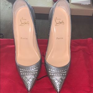Cristian Louboutin heels 👠